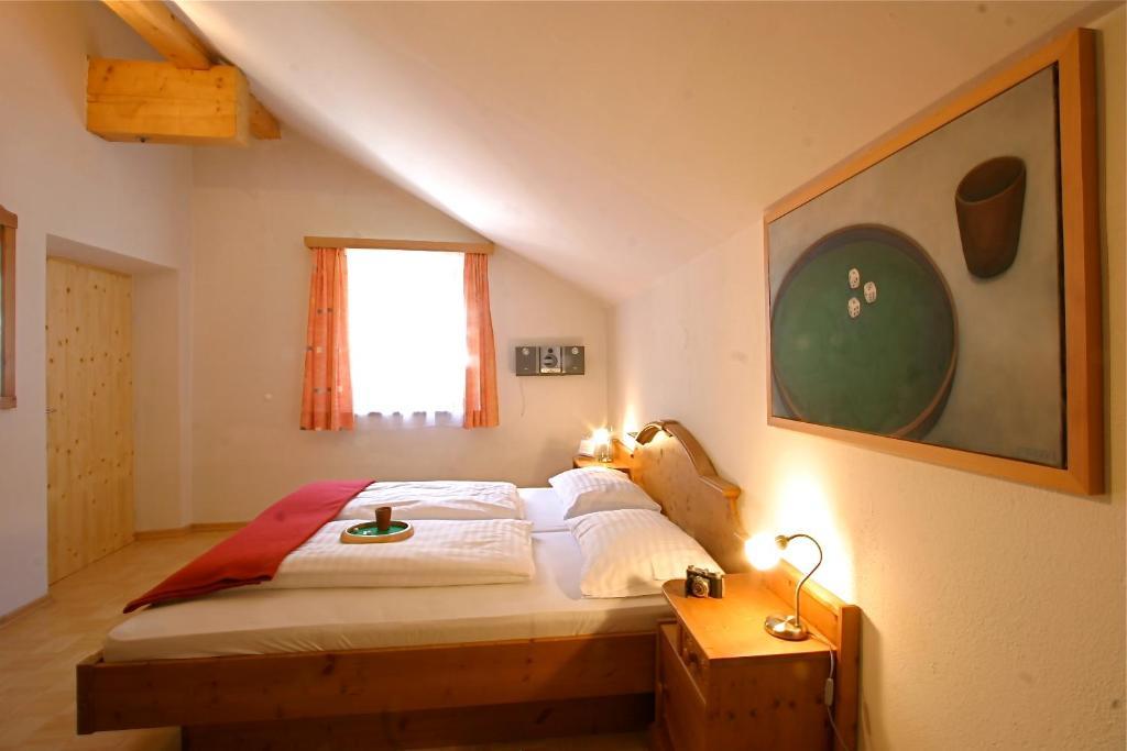 Spiele- Und Buchhotel Tschitscher Nikolsdorf Room photo